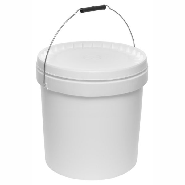 18 L Plastic Bucket with cover